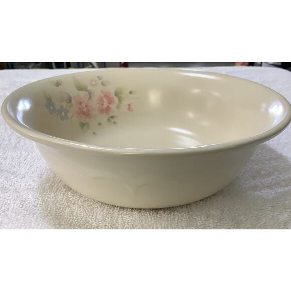 Pfaltzgraff Tea Rose 8" Round Vegetable Bowl - Picture 1 of 3